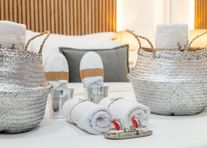 Sleep, Shower And Coffee Near Madrid\'S Gran Via